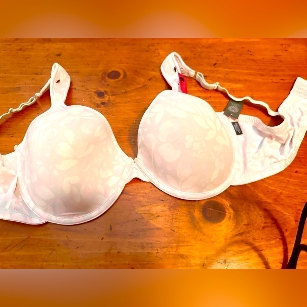 NWT Vince Camuto Plus Size Bra - Size 42C - Picture 2 of 13